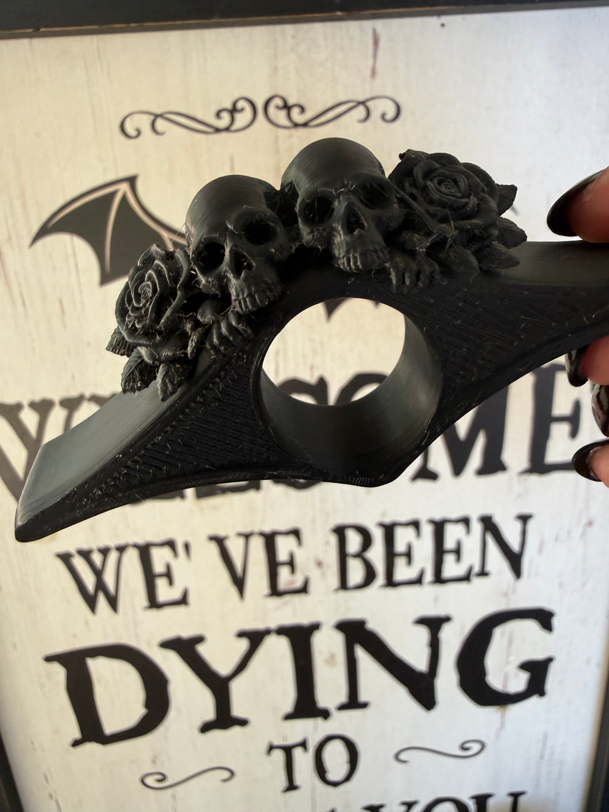 Halloween Thumb page holder 🖤 🌹 💀