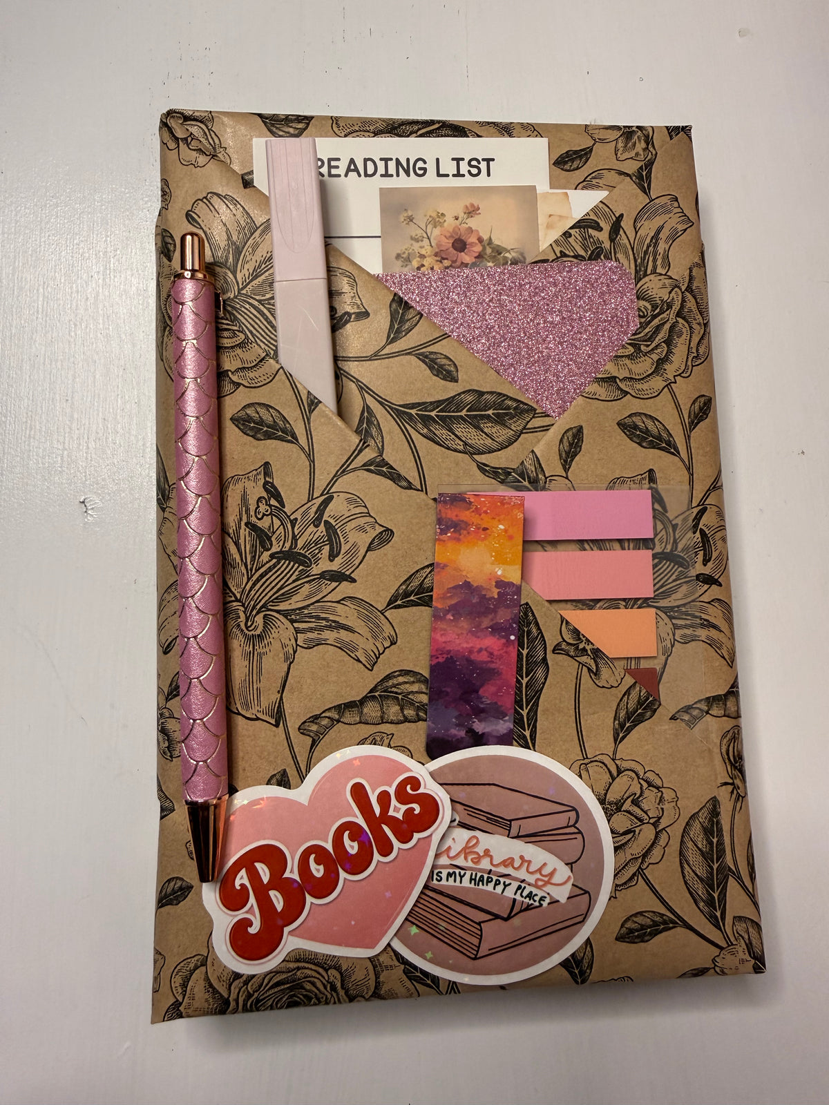 📚 Blind Date with a Book (HARDCOVER)